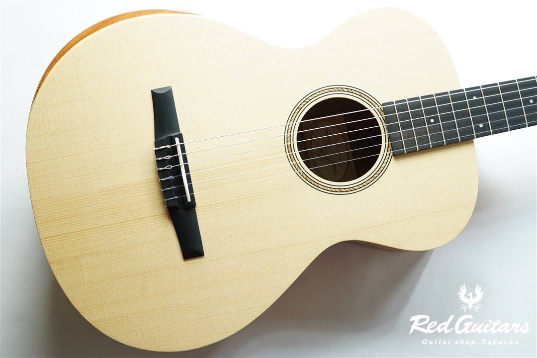 Taylor Academy 12-Nylon - Natural | Red Guitars Online Store